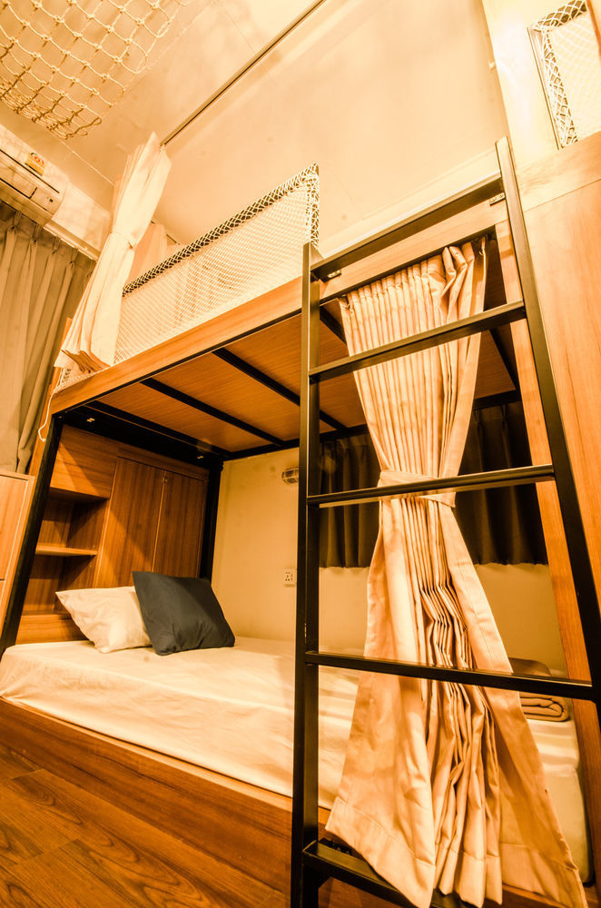 Pier 49 Hostel Bangkok Esterno foto