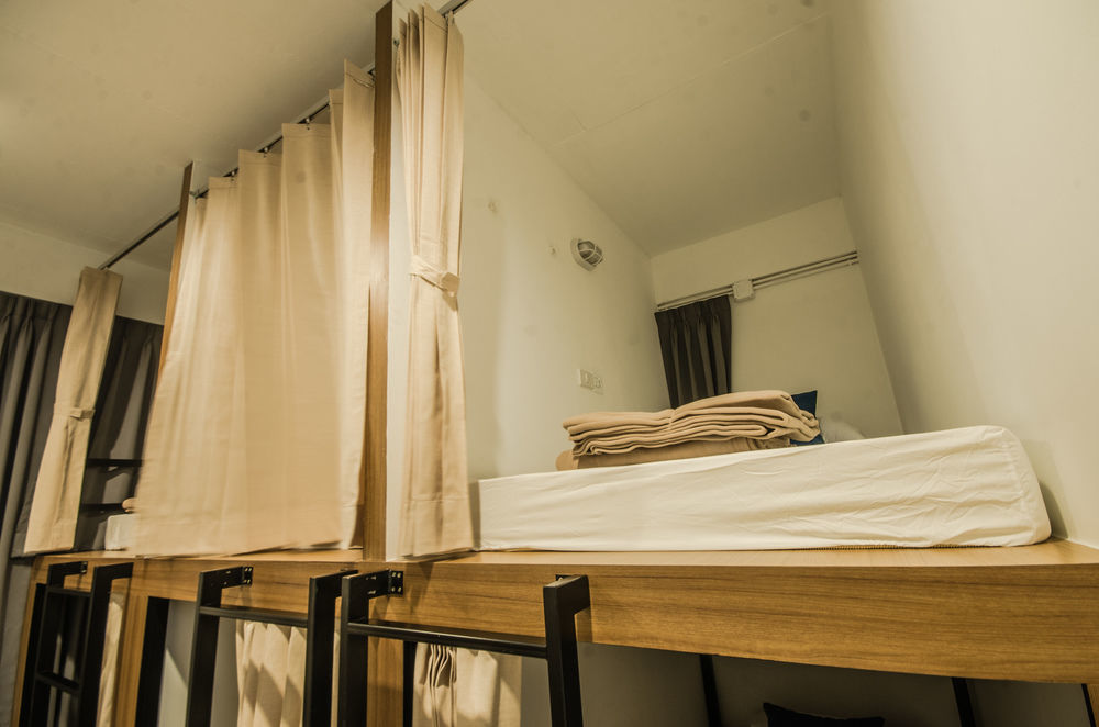 Pier 49 Hostel Bangkok Esterno foto