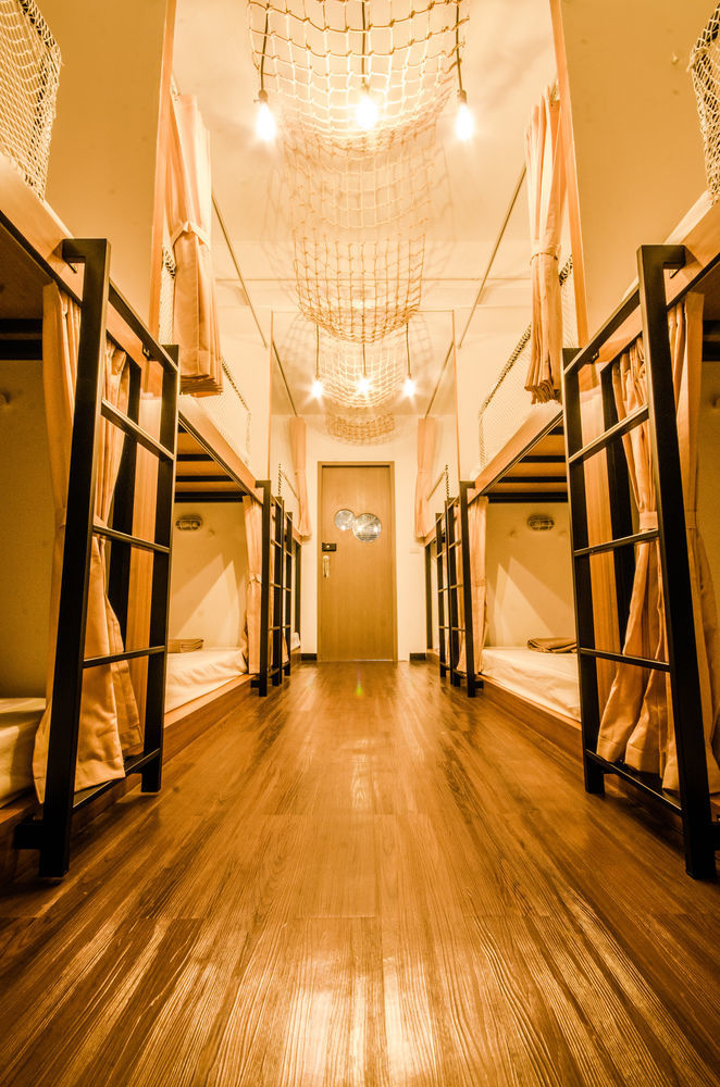 Pier 49 Hostel Bangkok Esterno foto