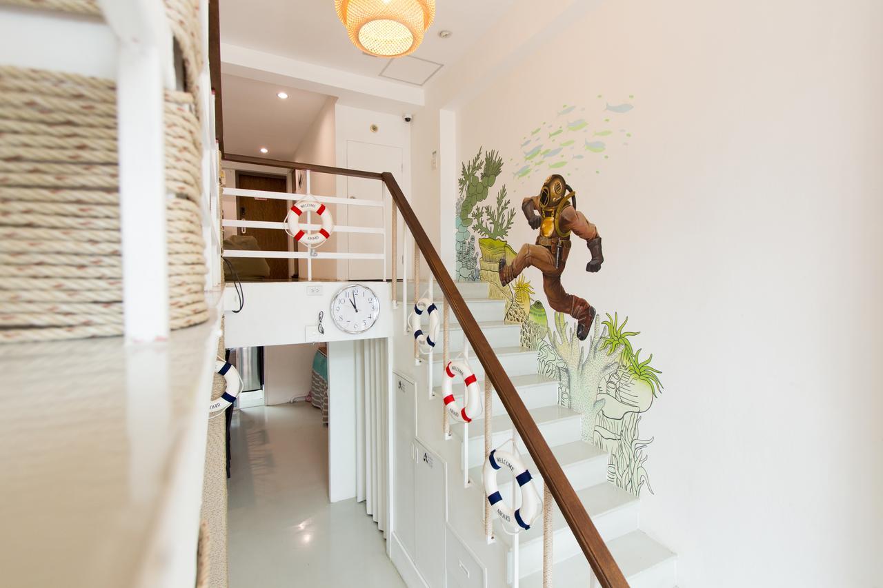 Pier 49 Hostel Bangkok Esterno foto