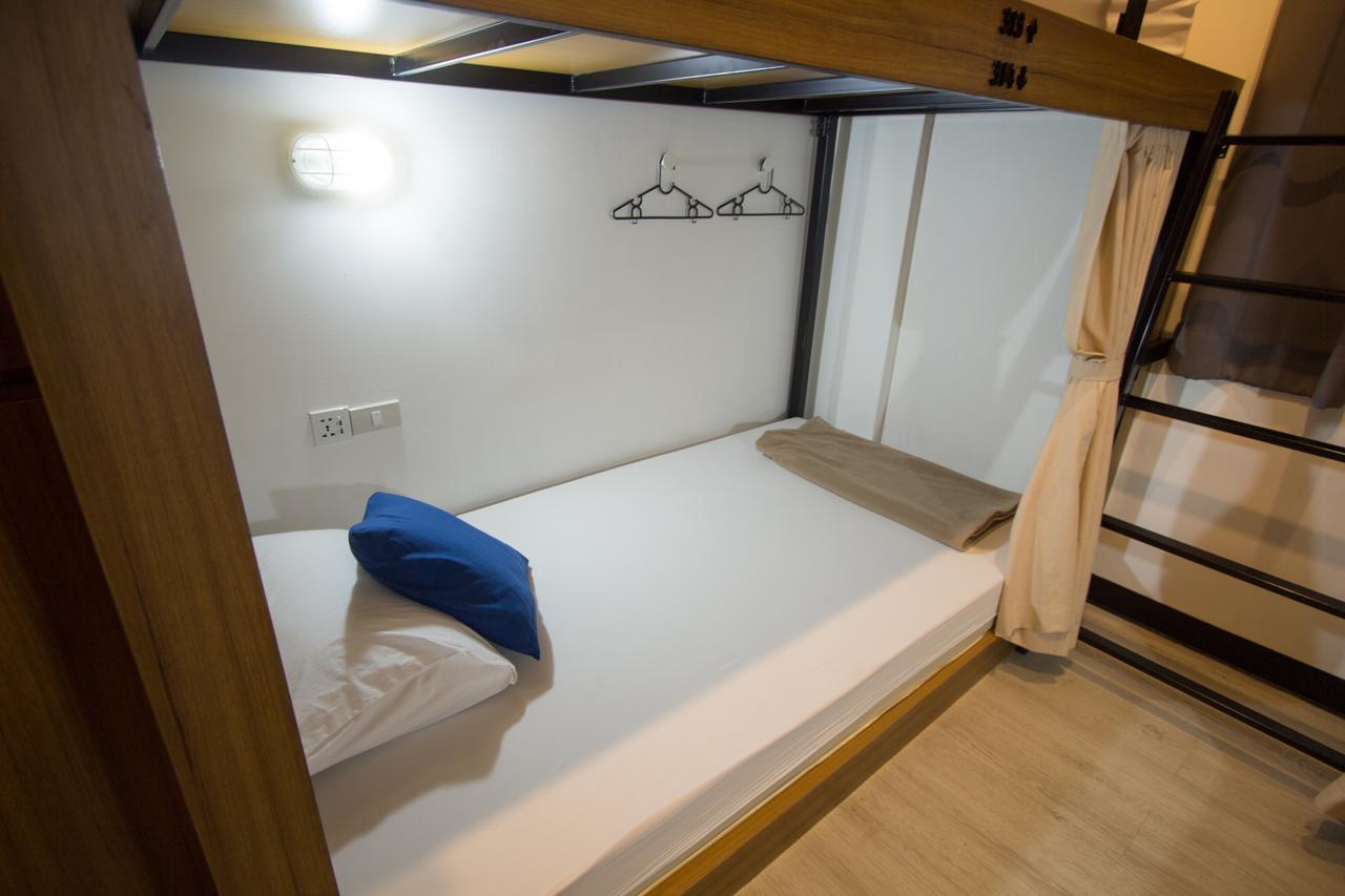 Pier 49 Hostel Bangkok Esterno foto