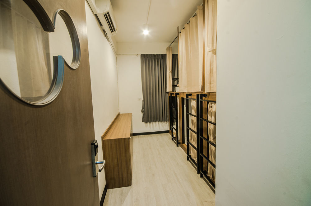 Pier 49 Hostel Bangkok Esterno foto
